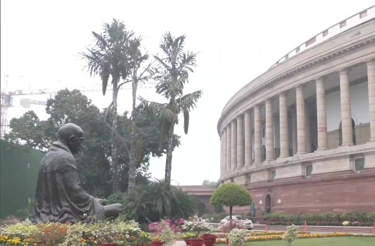 कांग्रेस की संसदीय दल की बैठक शुरू