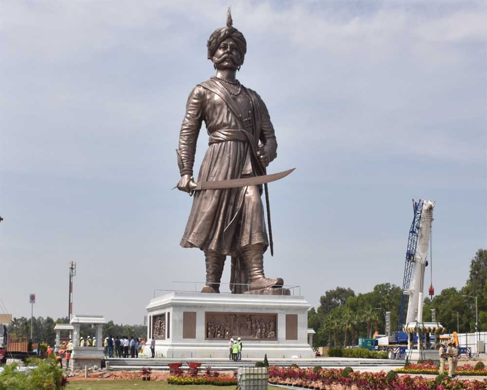 PM Modi Unveils Kempegowda Statue In Bengaluru Who Was He And What 