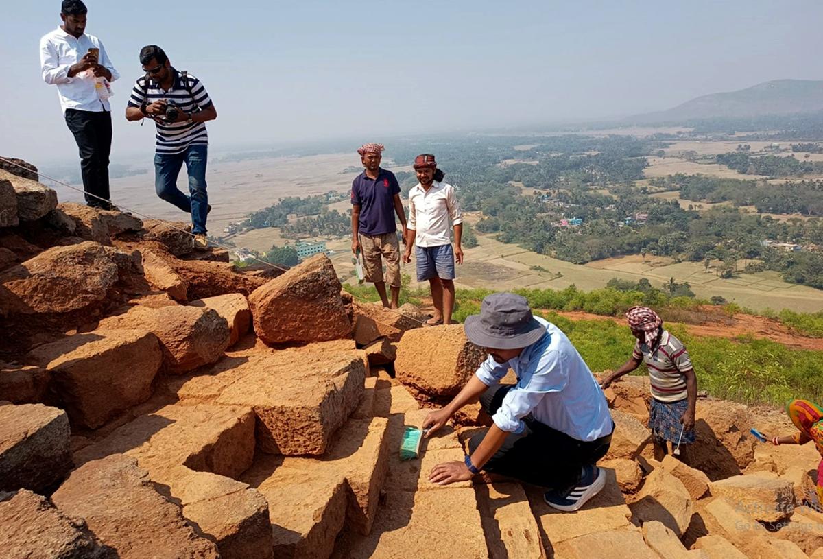 BUDDHIST_SITE_EXCAVATION