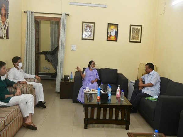 meeting with mamata banerjee