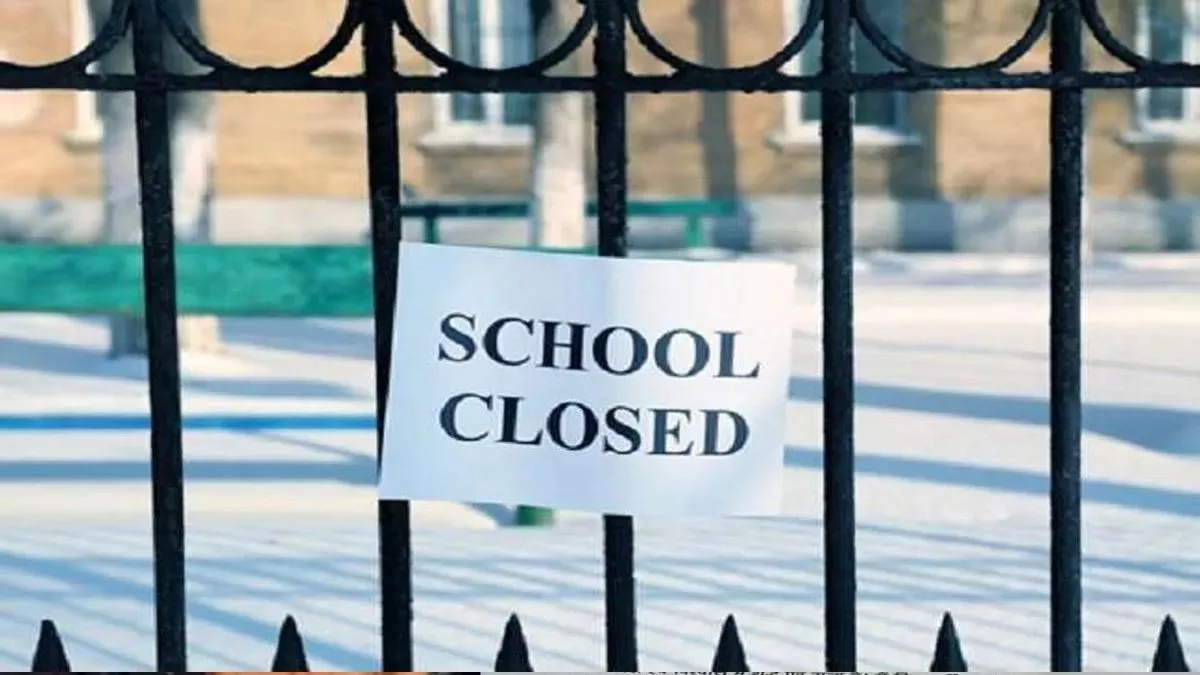 school closed board