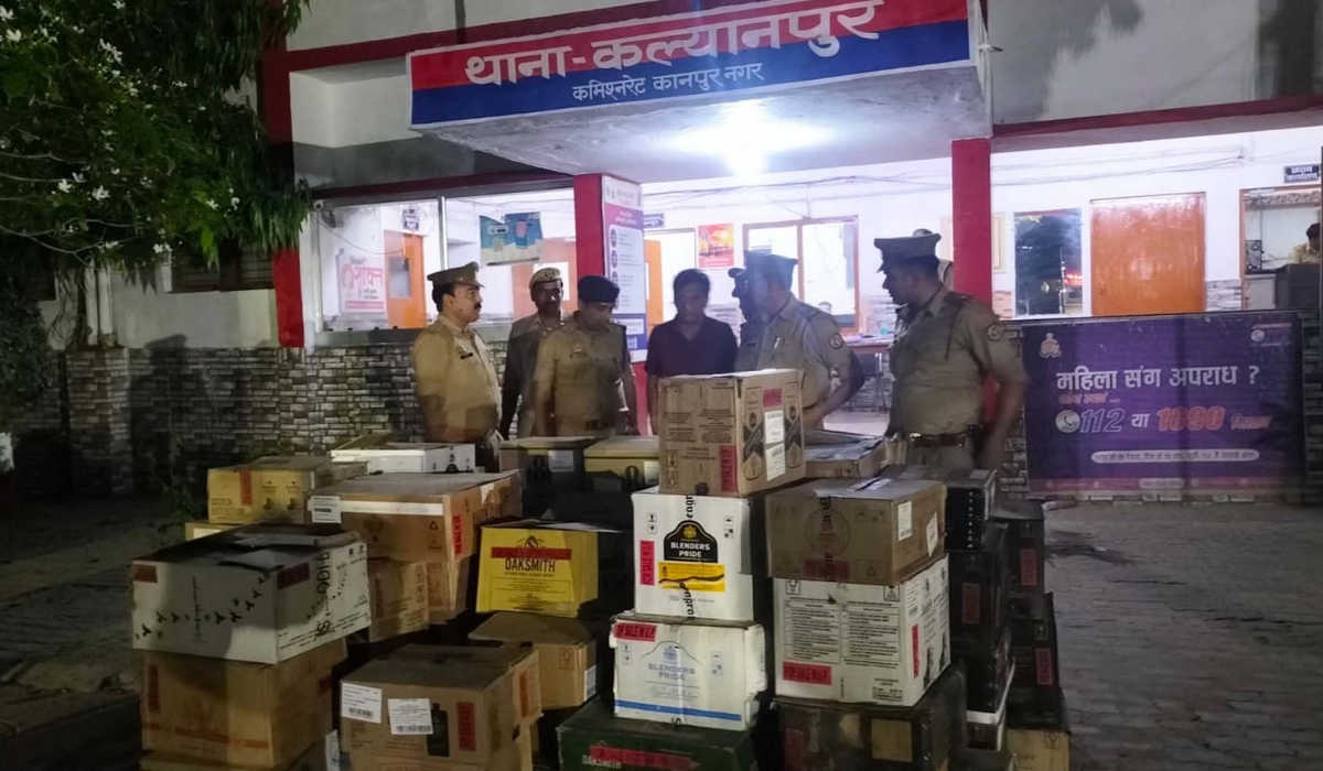 Kanpur, UP liquor sealed from Accountant's house