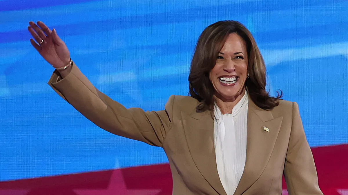 Kamala Harris Thanks Biden in Surprise Speech at Democratic Event