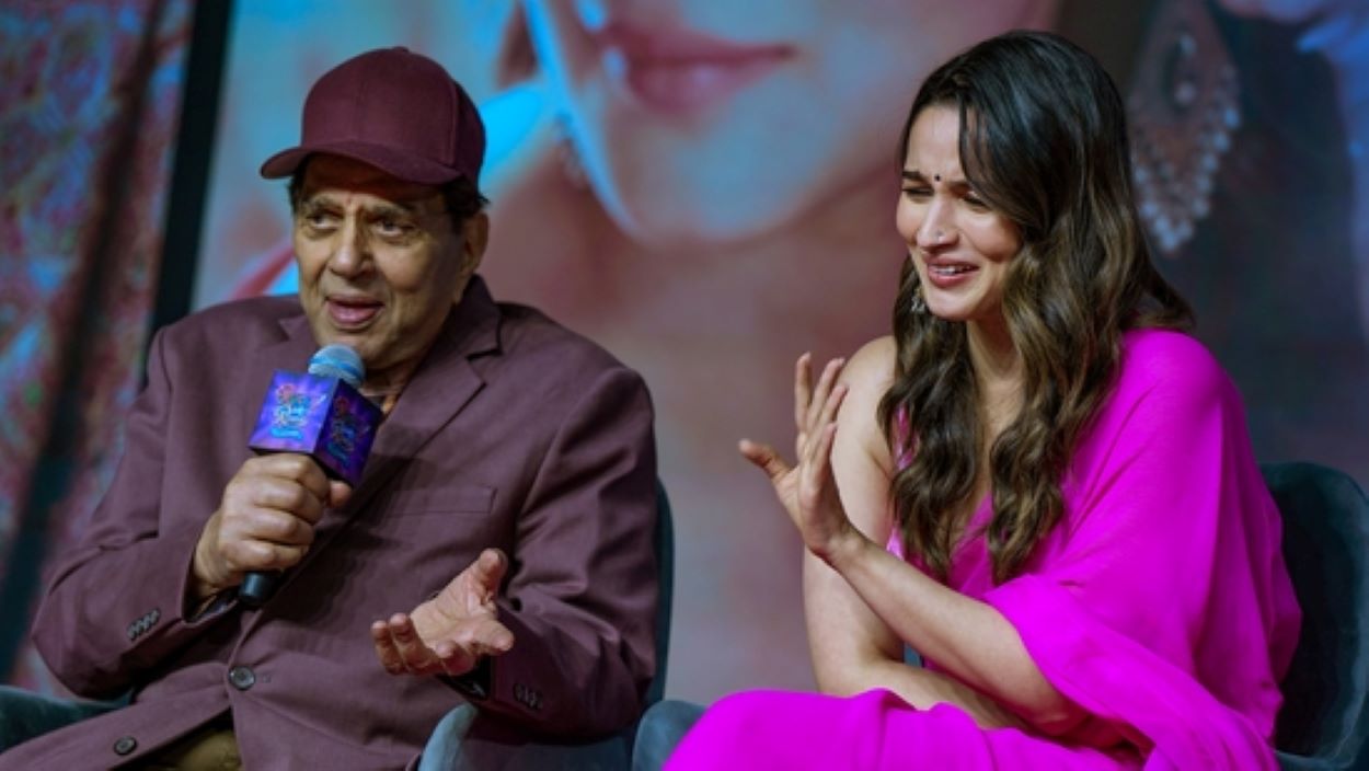 Dharmendra and Alia Bhatt during a press conference of their 2023 film Rocky Aur Rani Kii Prem Kahaani